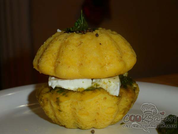 Hot Paneer Sandwich Dhokla Recipe