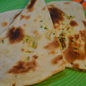 lehsuni naan recipe