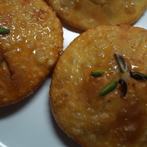 mawa kachori