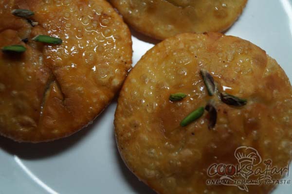 mawa kachori