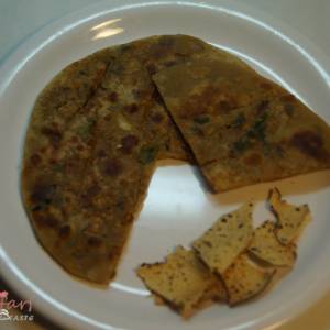 Papad Ka Paratha