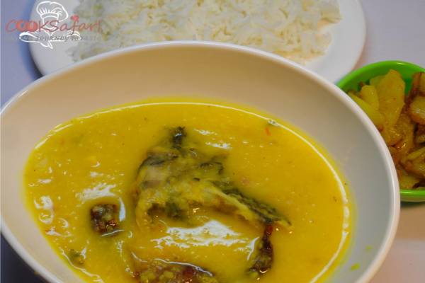 Moong Dal Macher Matha Diye