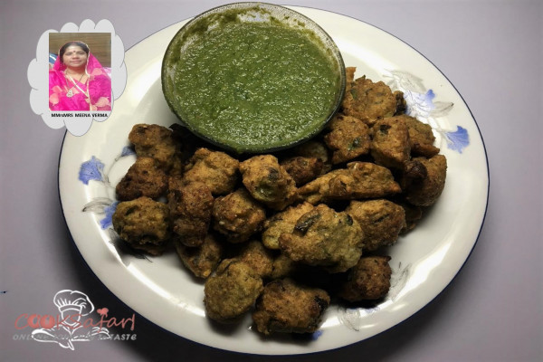 moong dal pakoda